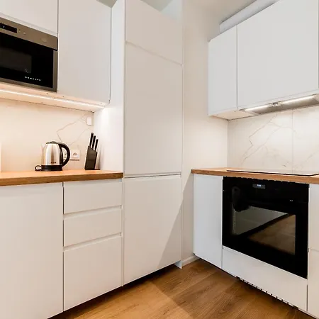 Posnania Chic With Garden By Bookinghost Апартаменты *