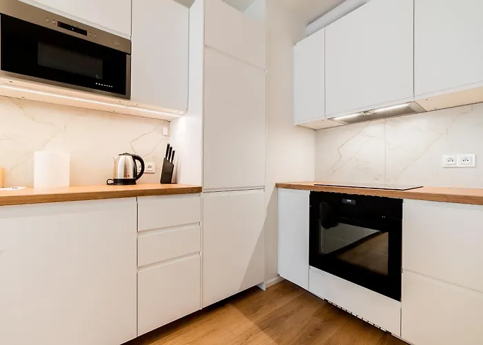 Posnania Chic With Garden By Bookinghost Апартаменты *