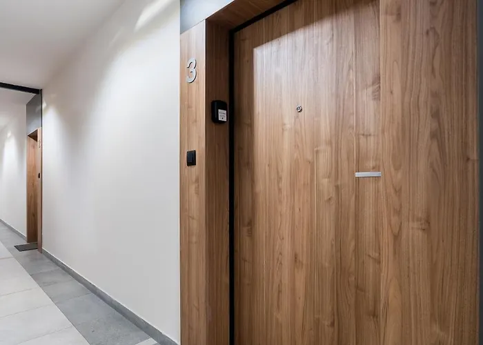 Posnania Chic With Garden By Bookinghost *