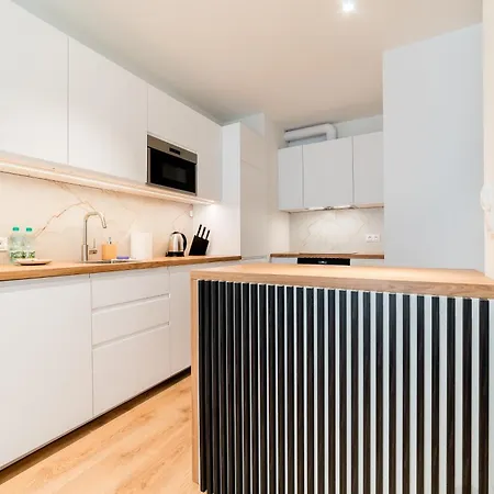 Apartamento Posnania Chic With Garden By Bookinghost