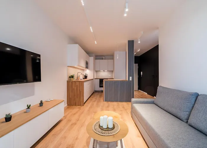 Daire Posnania Chic With Garden By Bookinghost